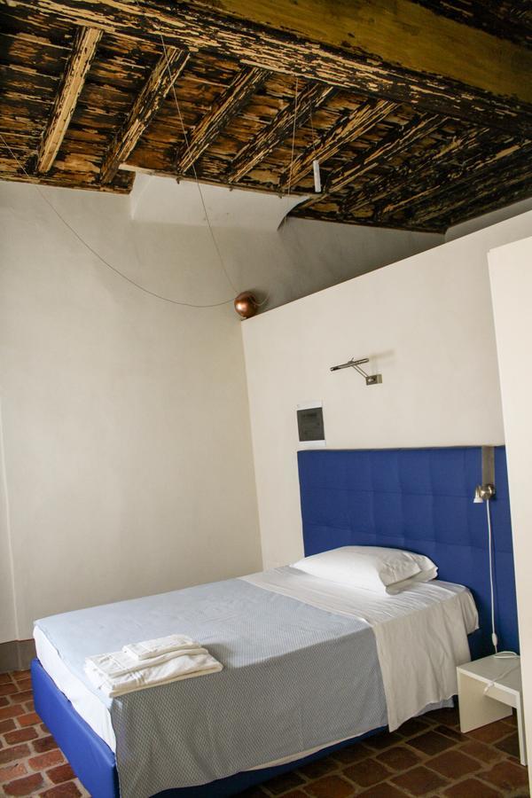 Palazzo Sacco Hostello Fossano Exterior foto